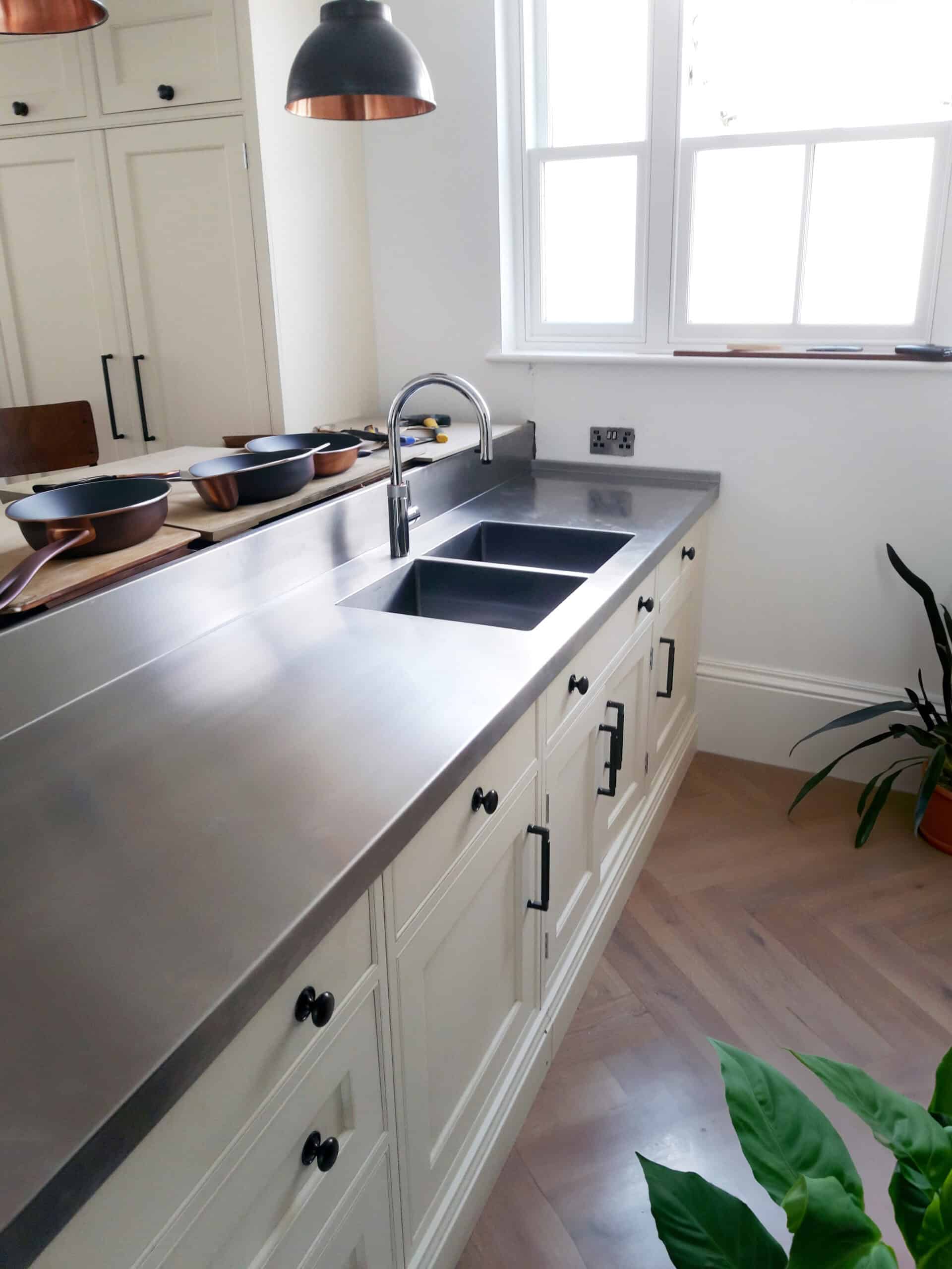 Custom stainless steel counter top by Knaresborough Engineering (Yorkshire) Limited Custom stainless steel counter top by Knaresborough Engineering (Yorkshire) Limited